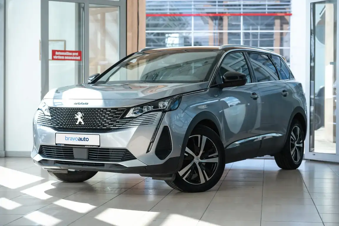 PEUGEOT 5008