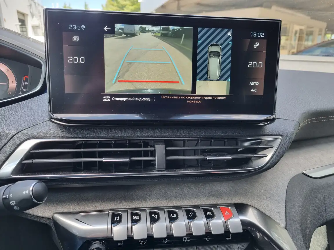 PEUGEOT 5008