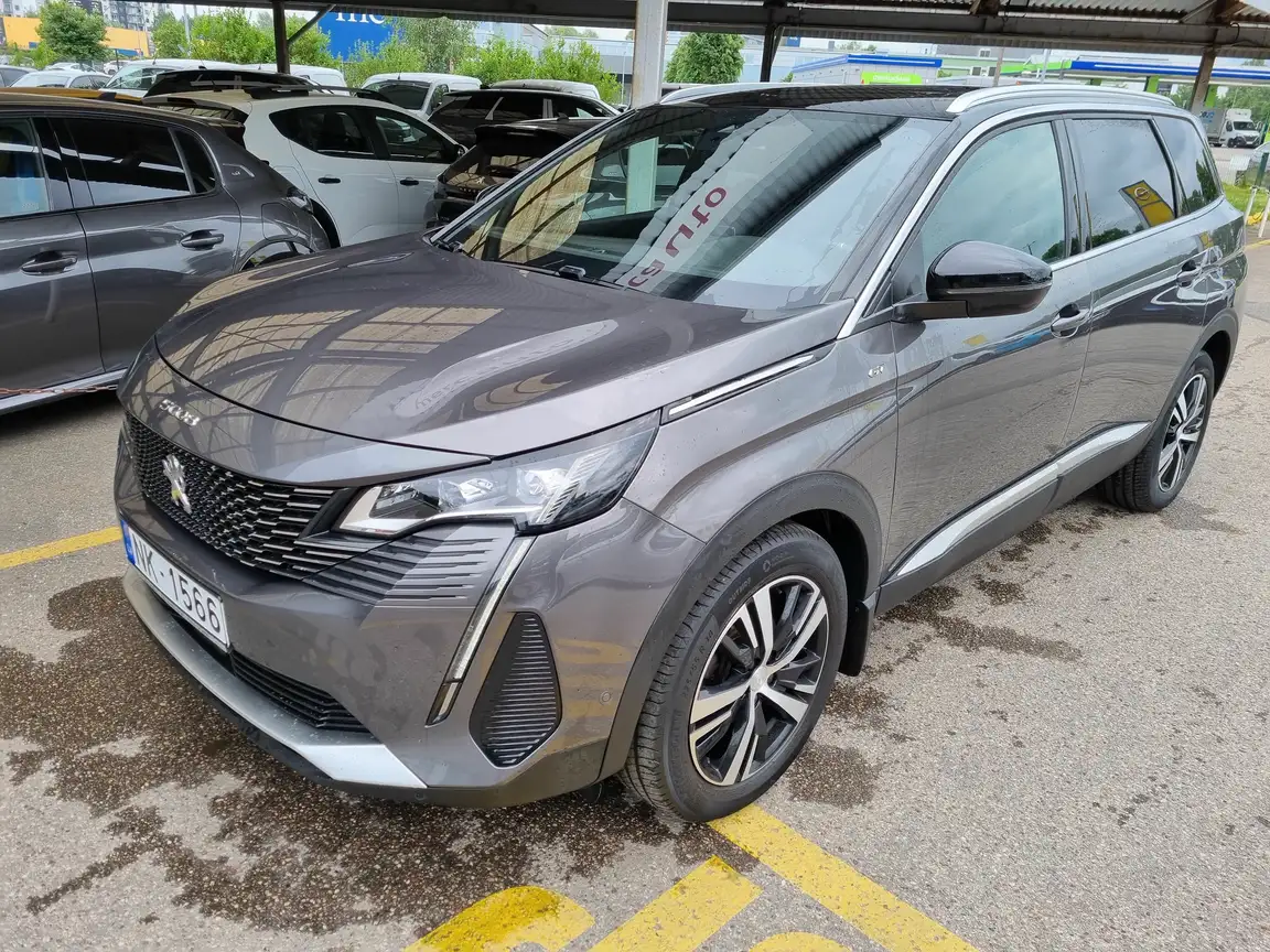 PEUGEOT 5008
