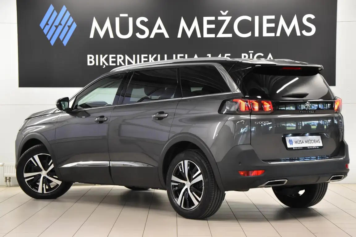 PEUGEOT 5008