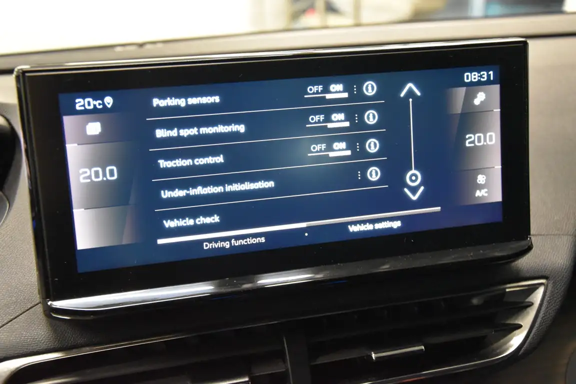 PEUGEOT 5008