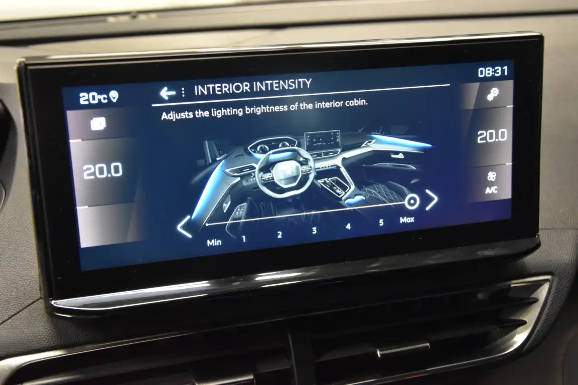 PEUGEOT 5008