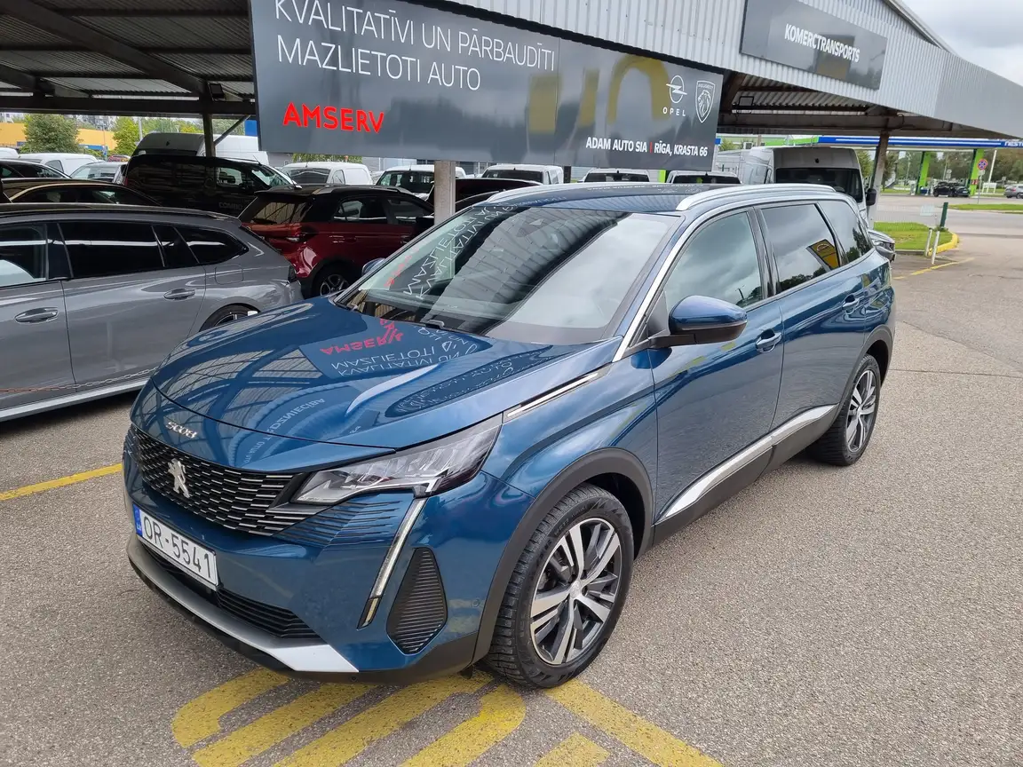 PEUGEOT 5008