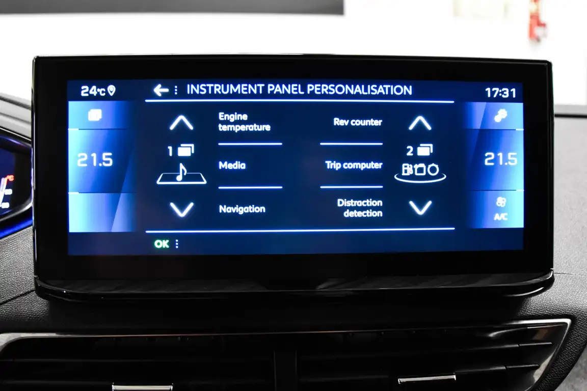 PEUGEOT 5008