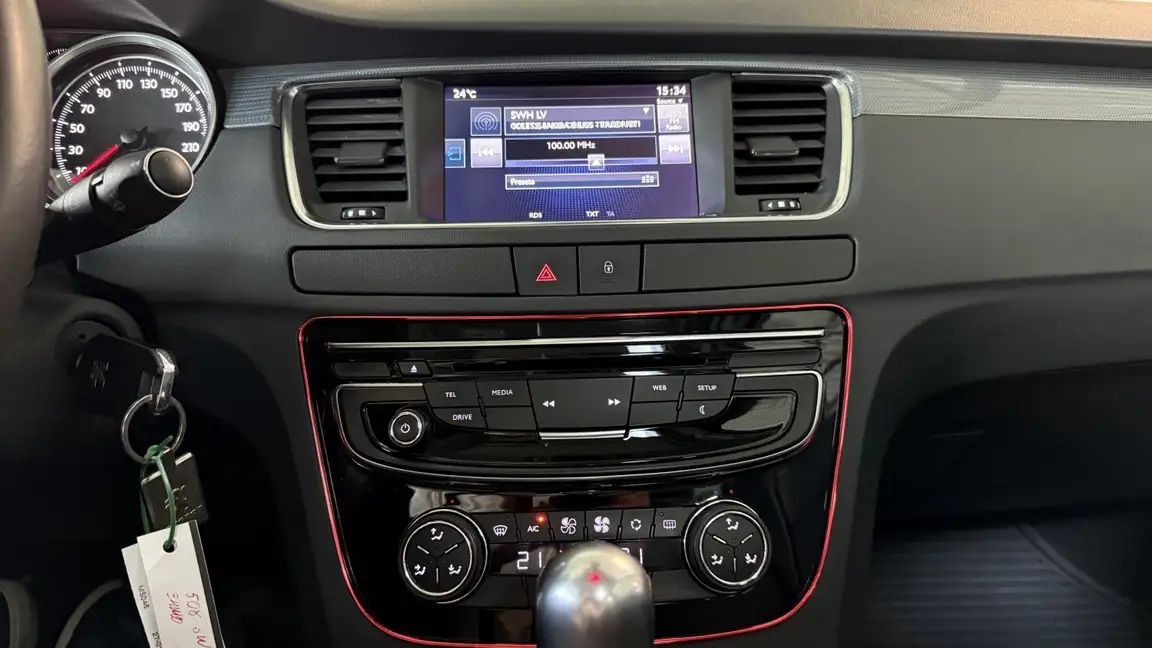 PEUGEOT 508