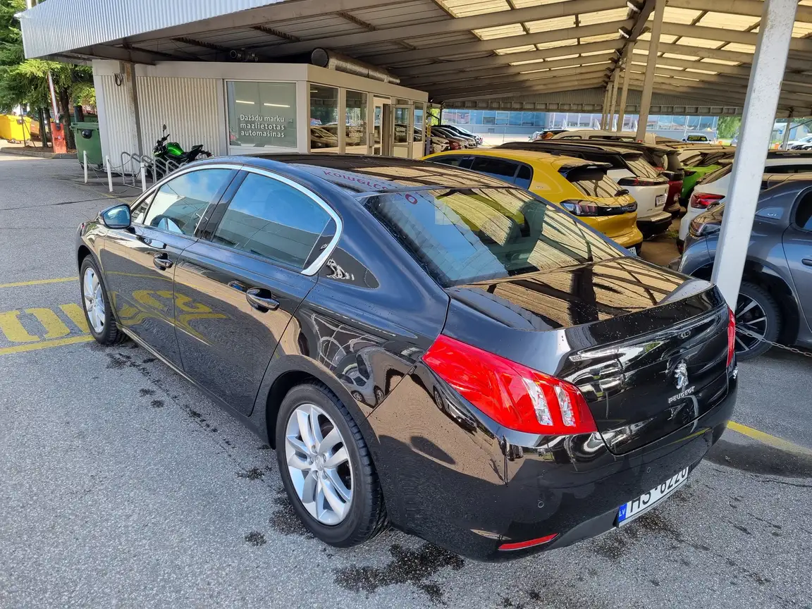 PEUGEOT 508