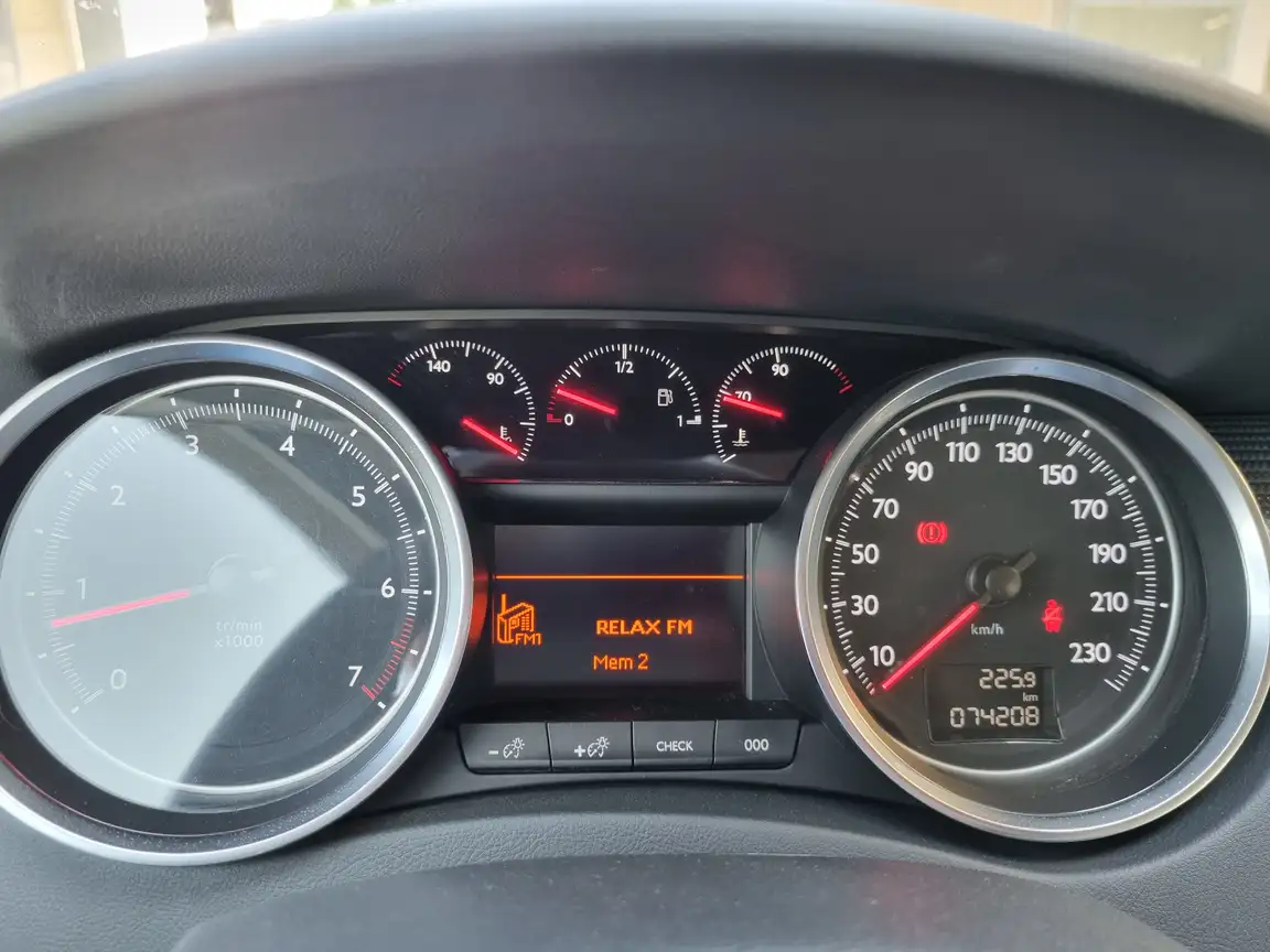 PEUGEOT 508