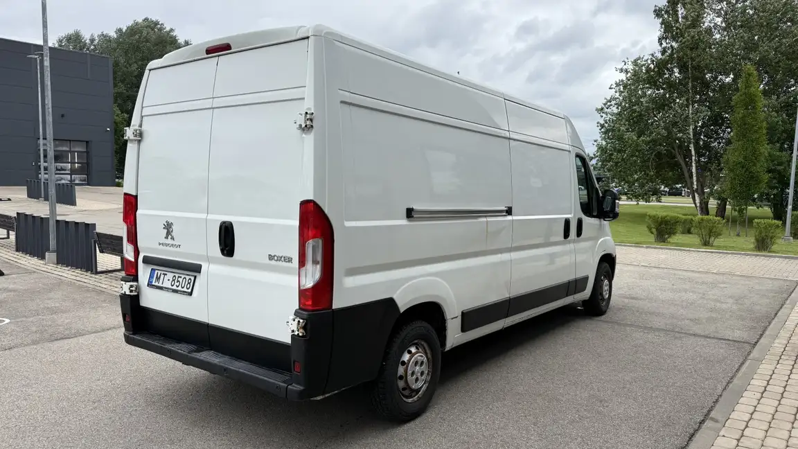 PEUGEOT BOXER