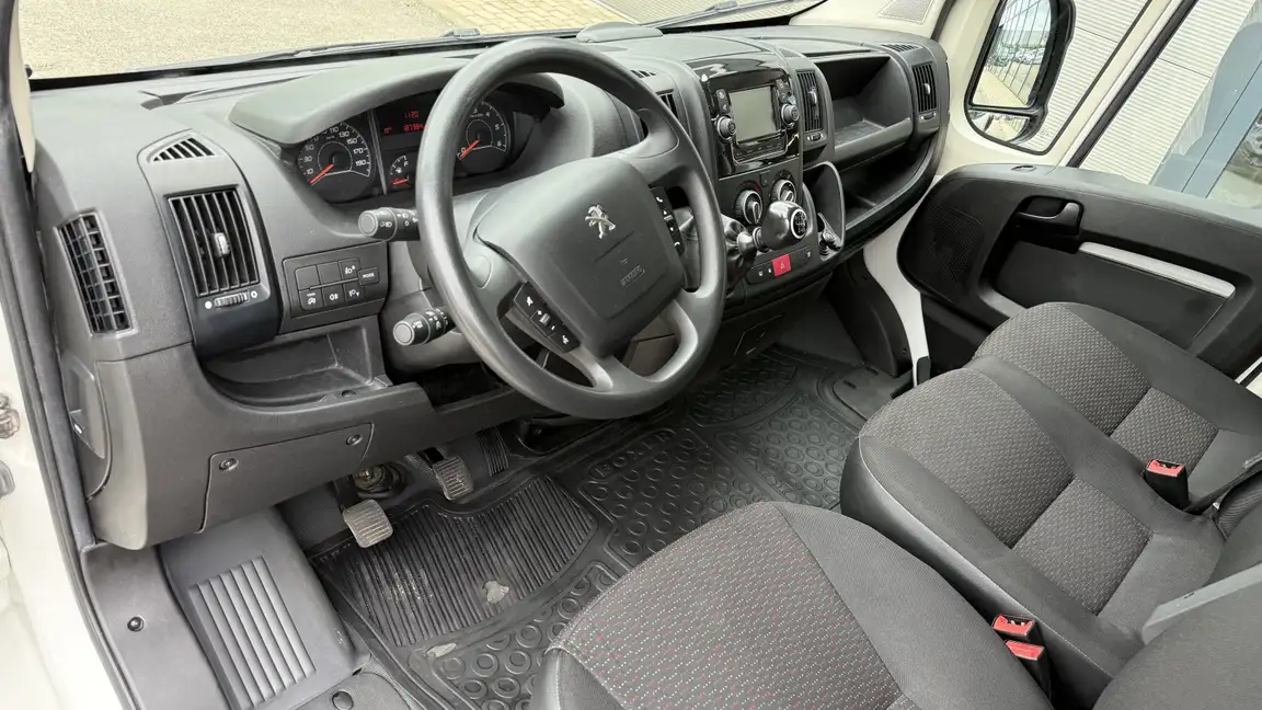 PEUGEOT BOXER