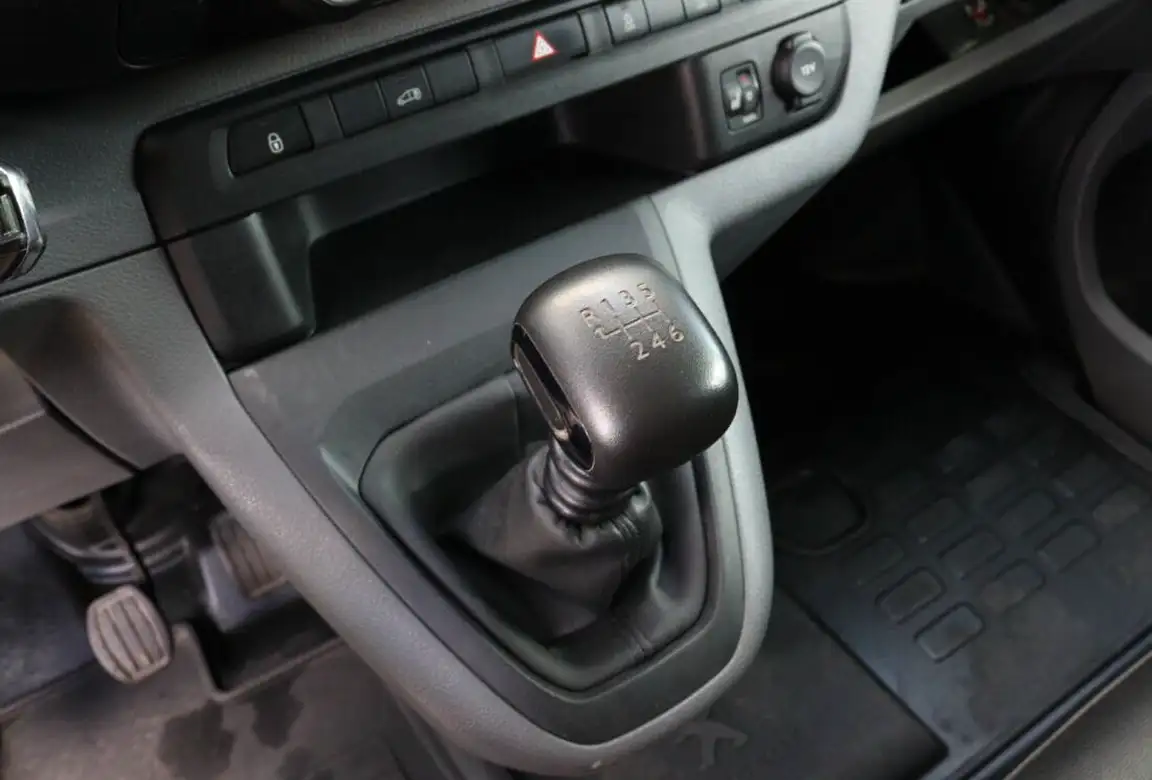 PEUGEOT EXPERT