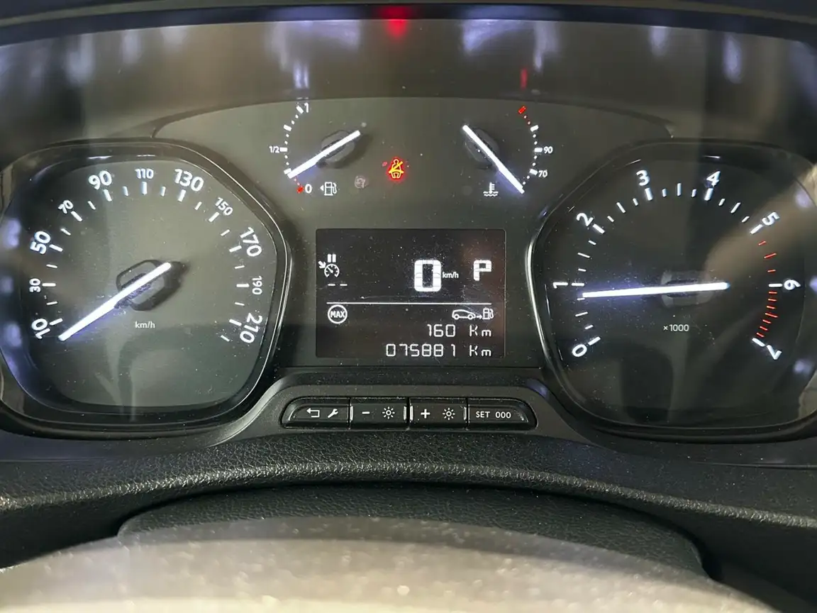 PEUGEOT EXPERT