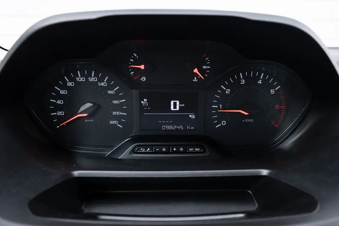 PEUGEOT PARTNER