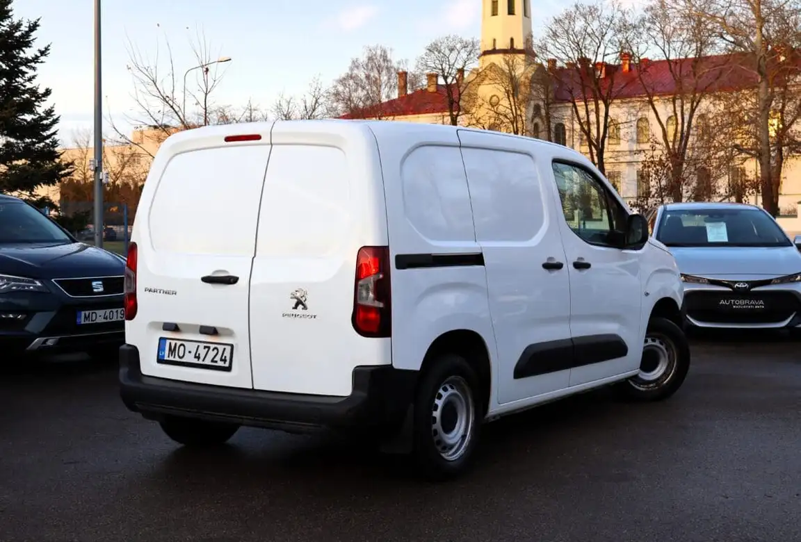 PEUGEOT PARTNER