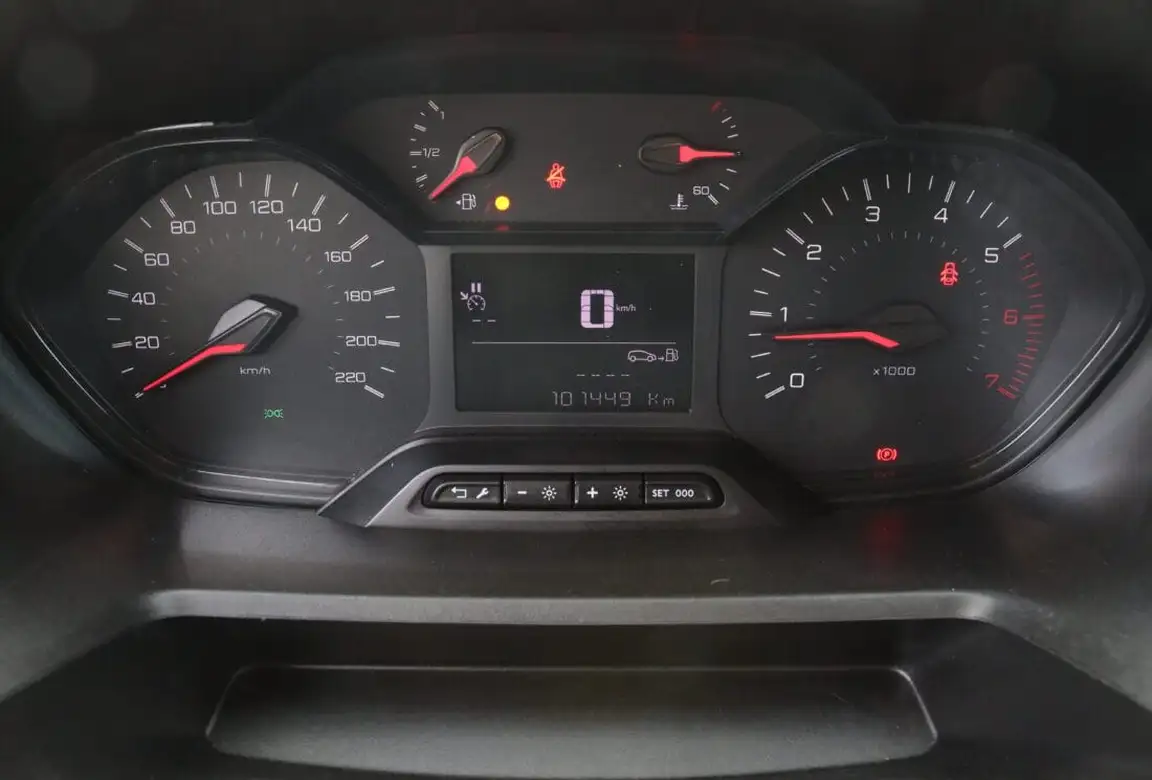 PEUGEOT PARTNER