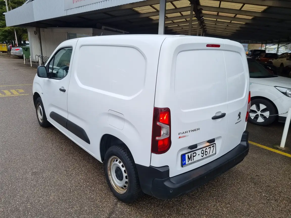 PEUGEOT PARTNER