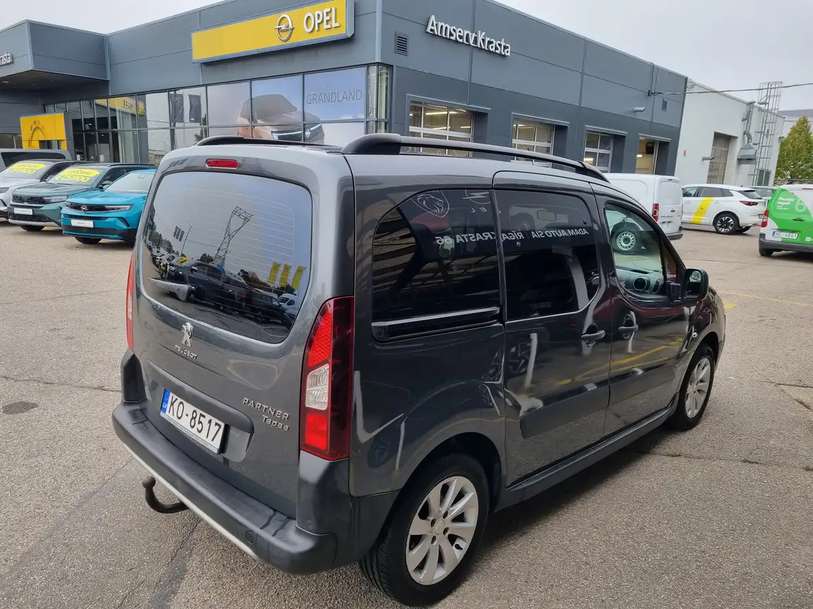 PEUGEOT PARTNER