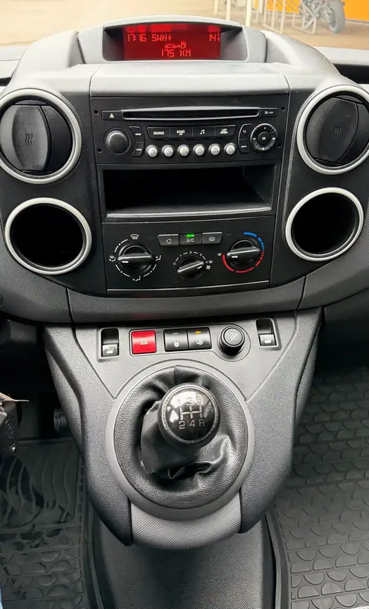 PEUGEOT PARTNER