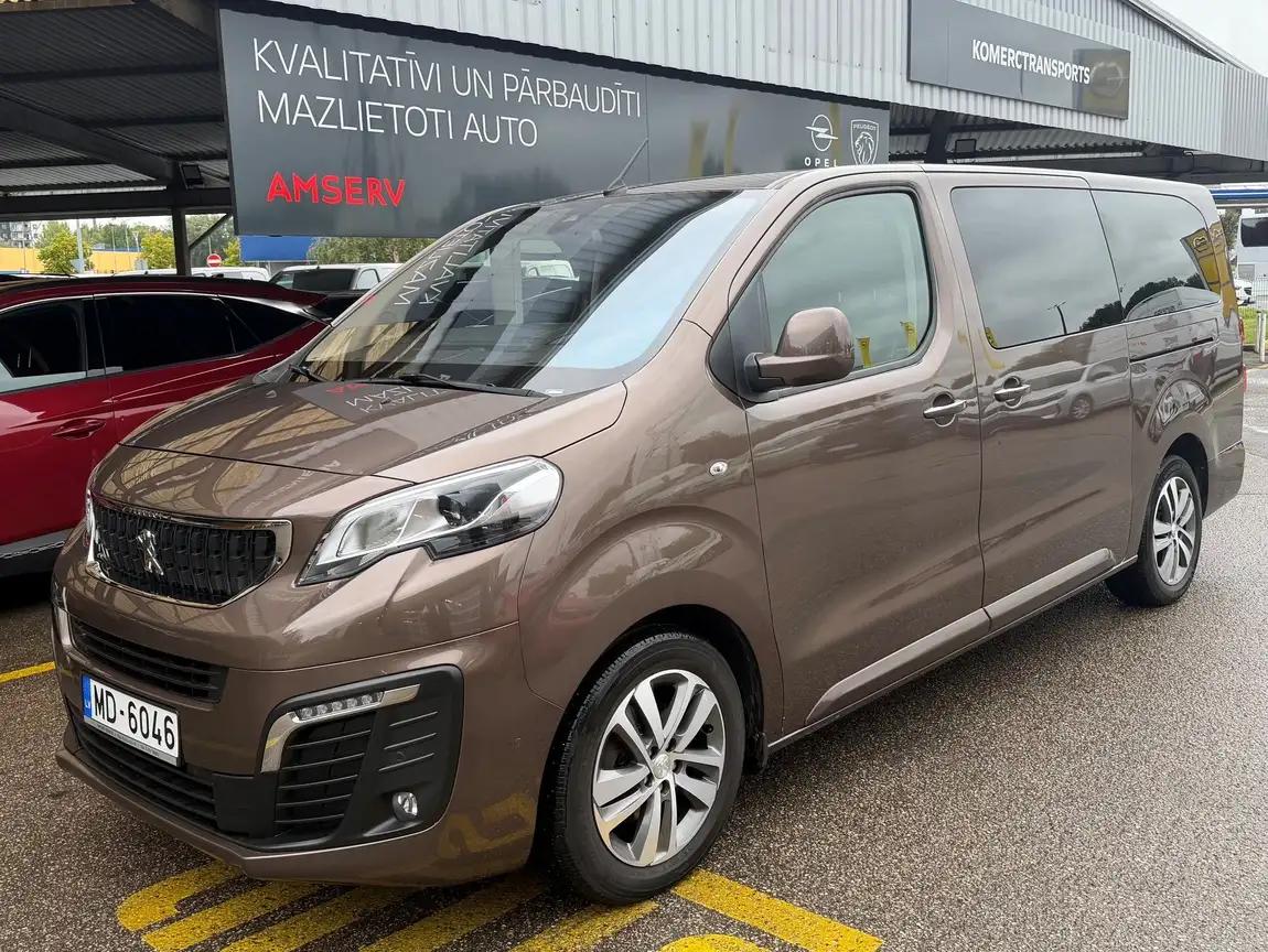 PEUGEOT TRAVELLER