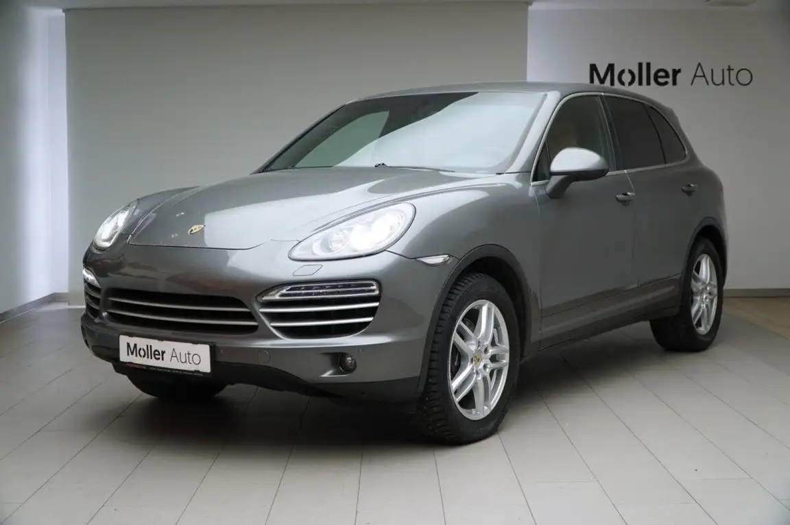 PORSCHE CAYENNE