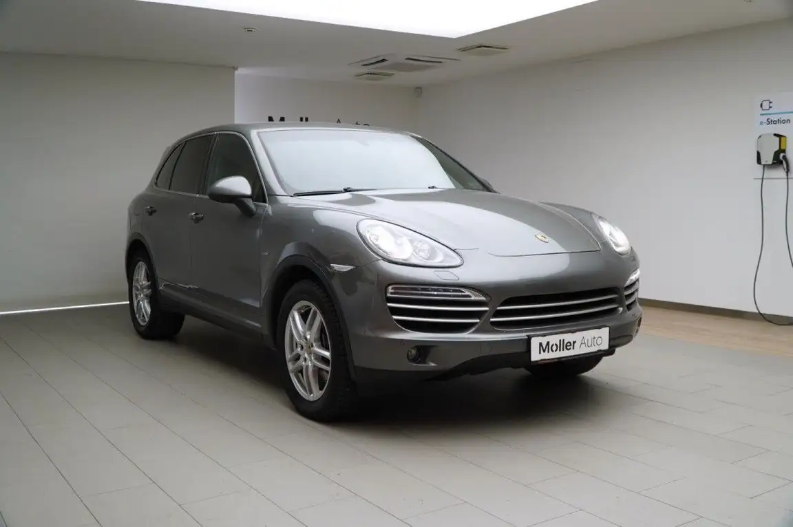 PORSCHE CAYENNE