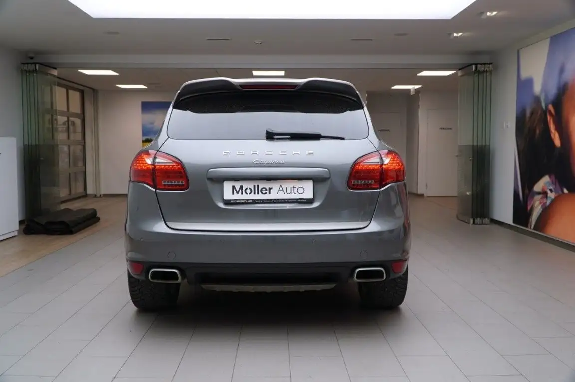 PORSCHE CAYENNE