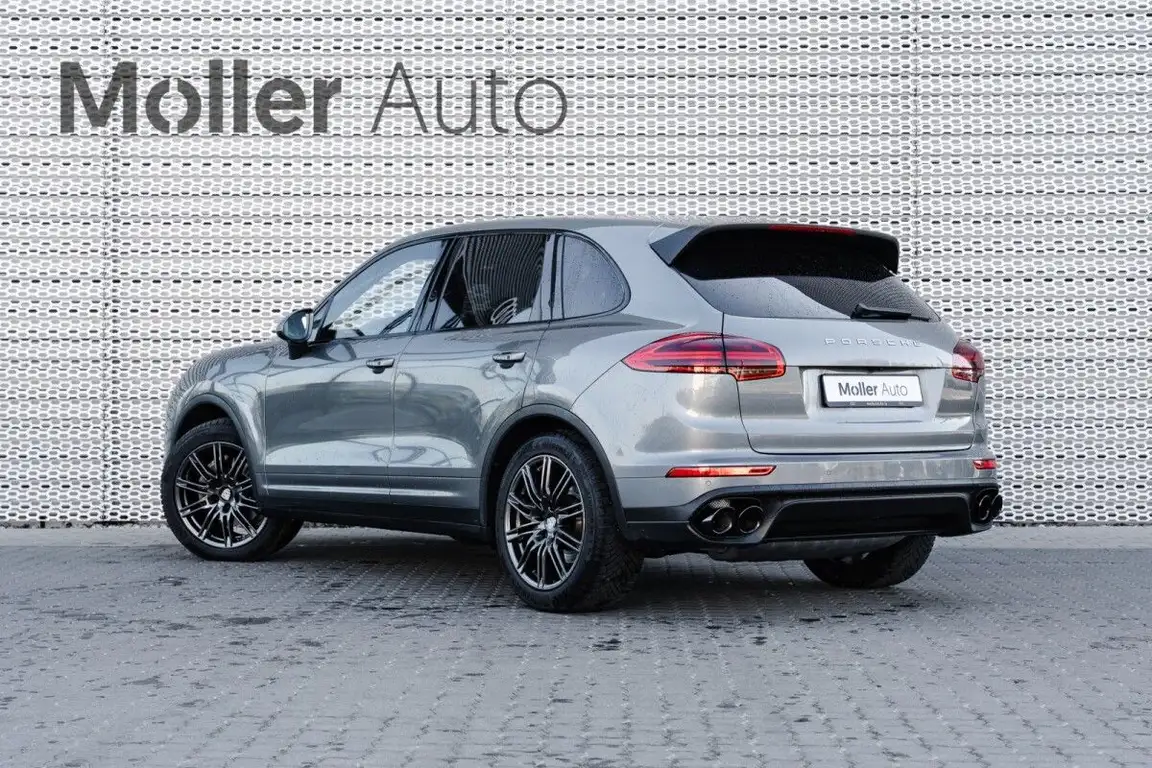 PORSCHE CAYENNE