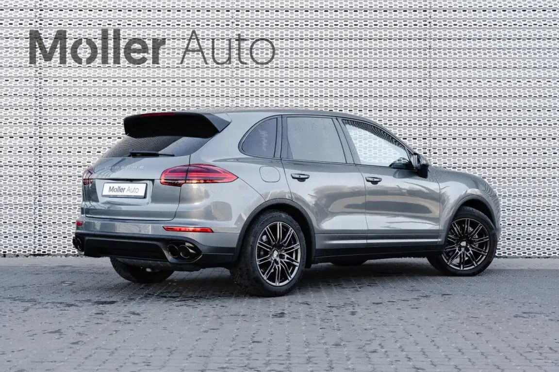 PORSCHE CAYENNE