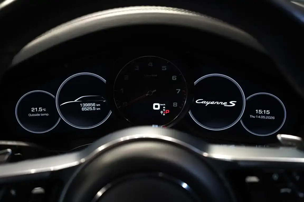 PORSCHE CAYENNE
