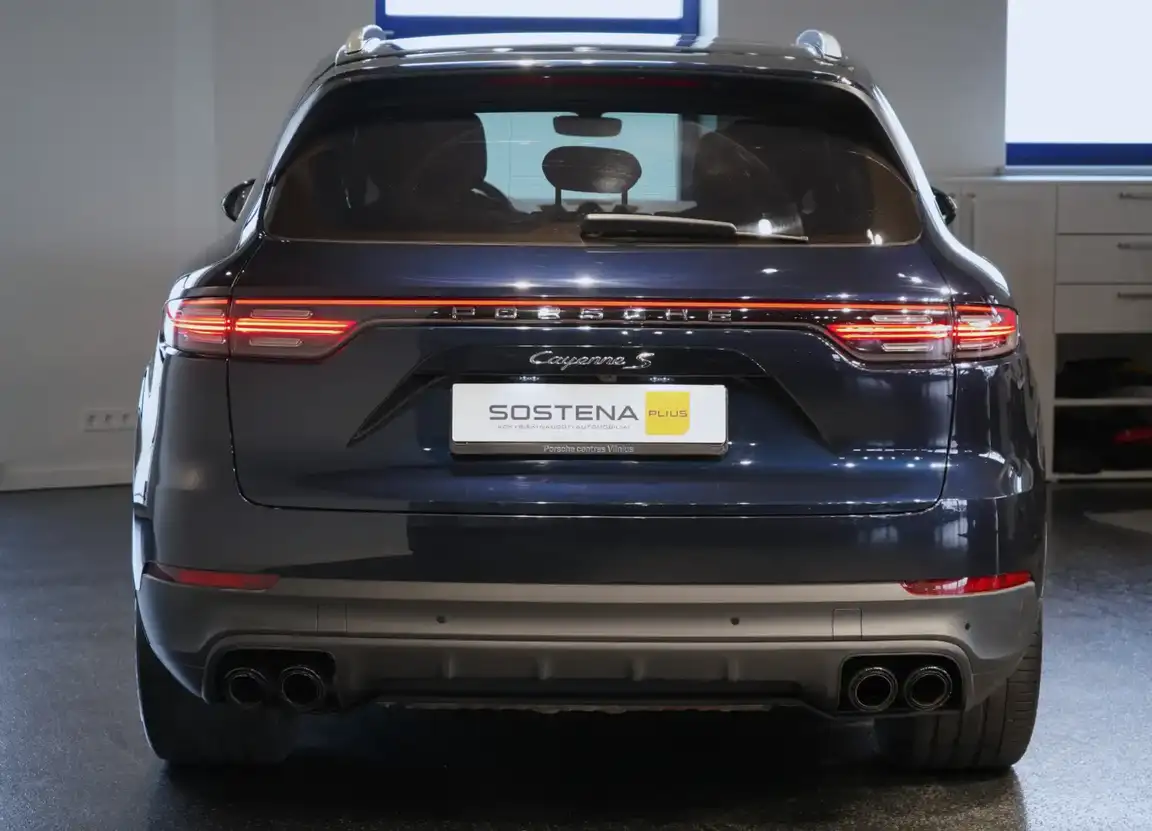 PORSCHE CAYENNE