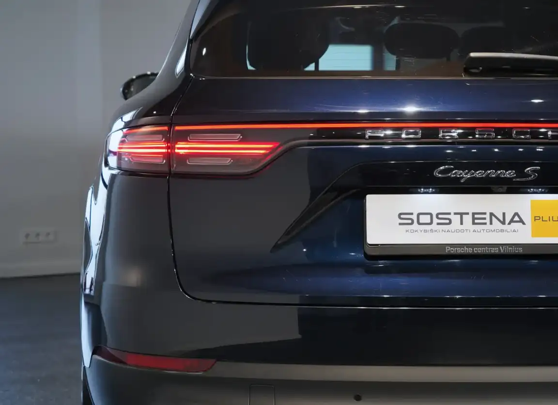 PORSCHE CAYENNE