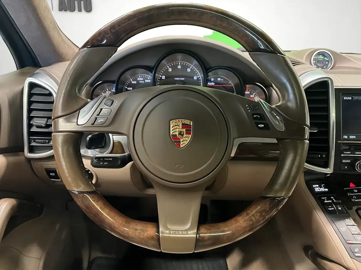 PORSCHE CAYENNE