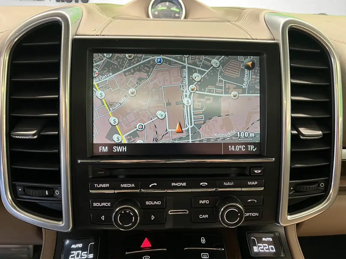 PORSCHE CAYENNE