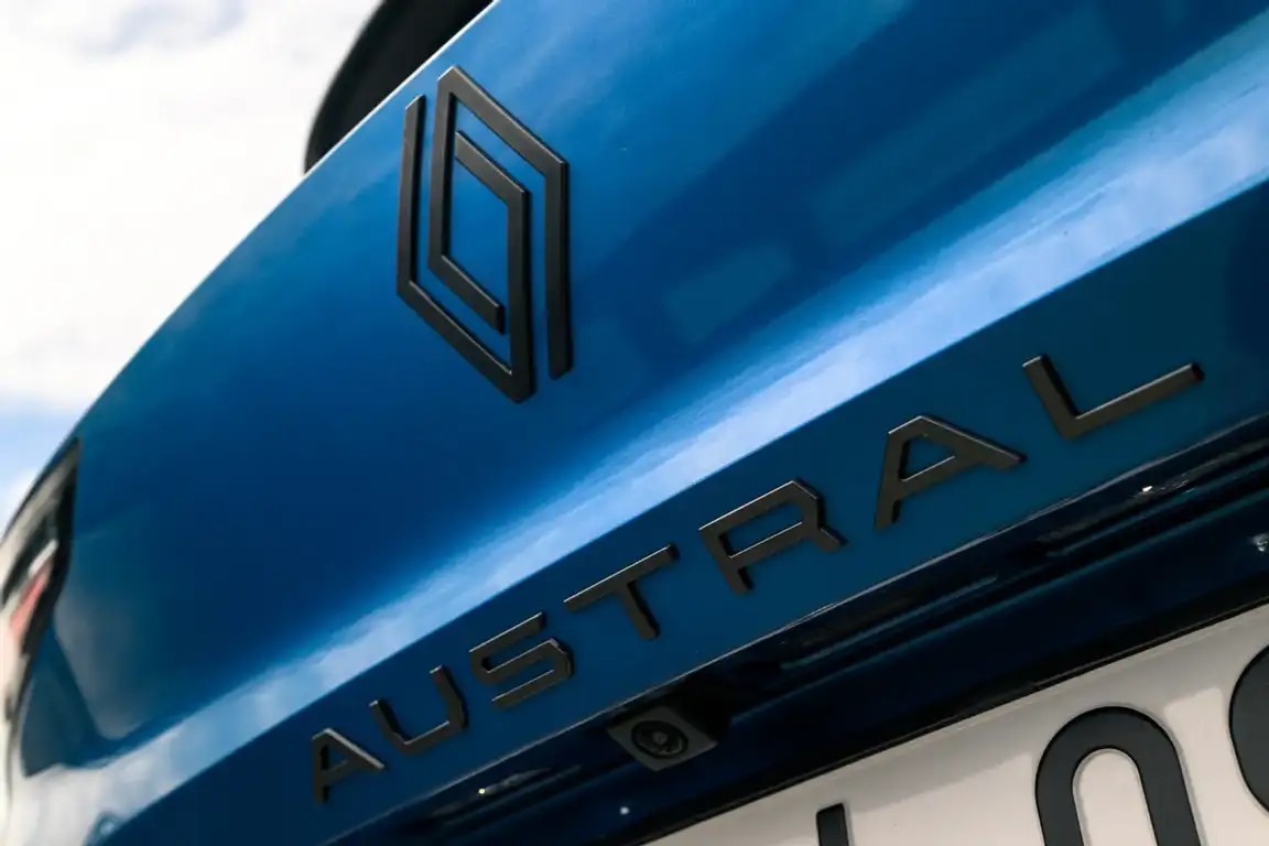 RENAULT AUSTRAL