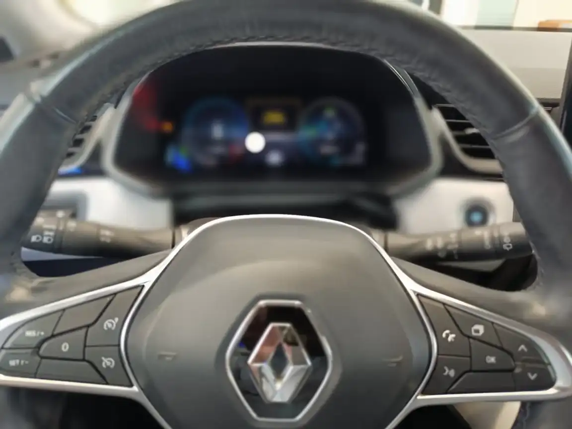 RENAULT CAPTUR