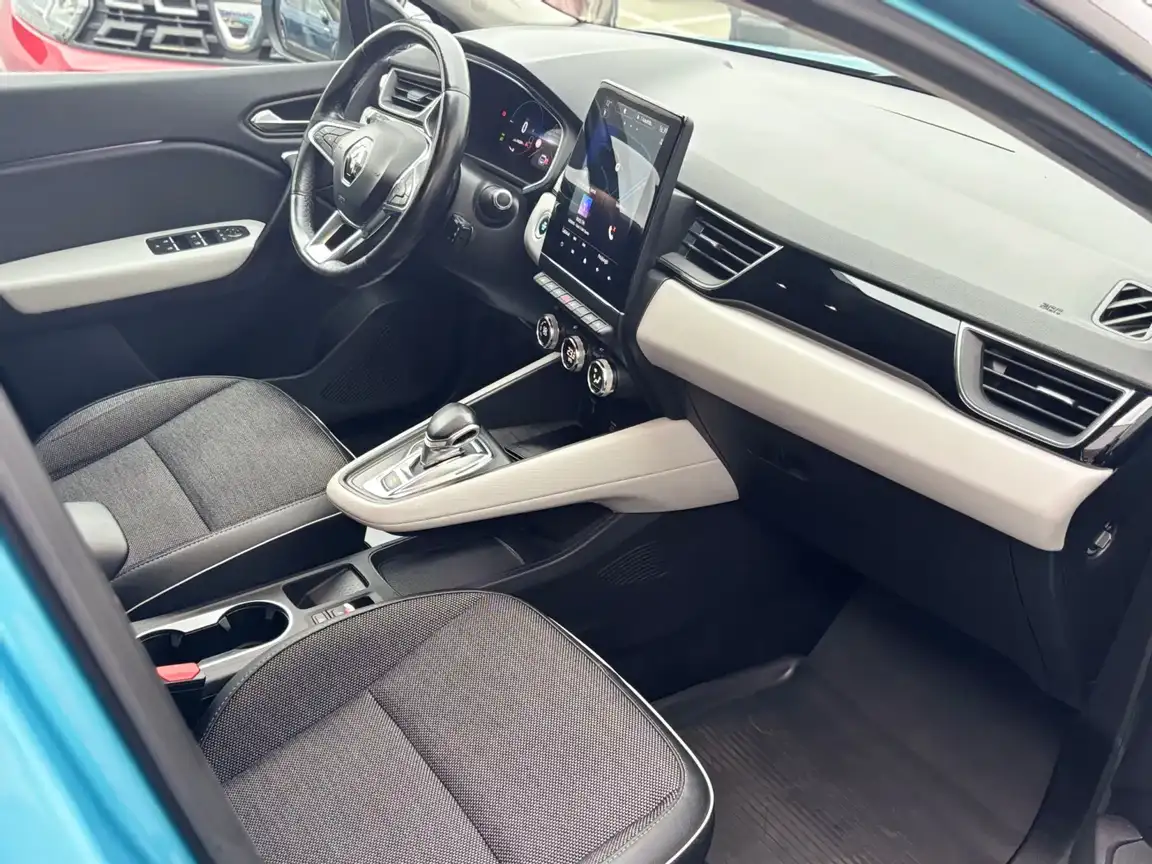RENAULT CAPTUR