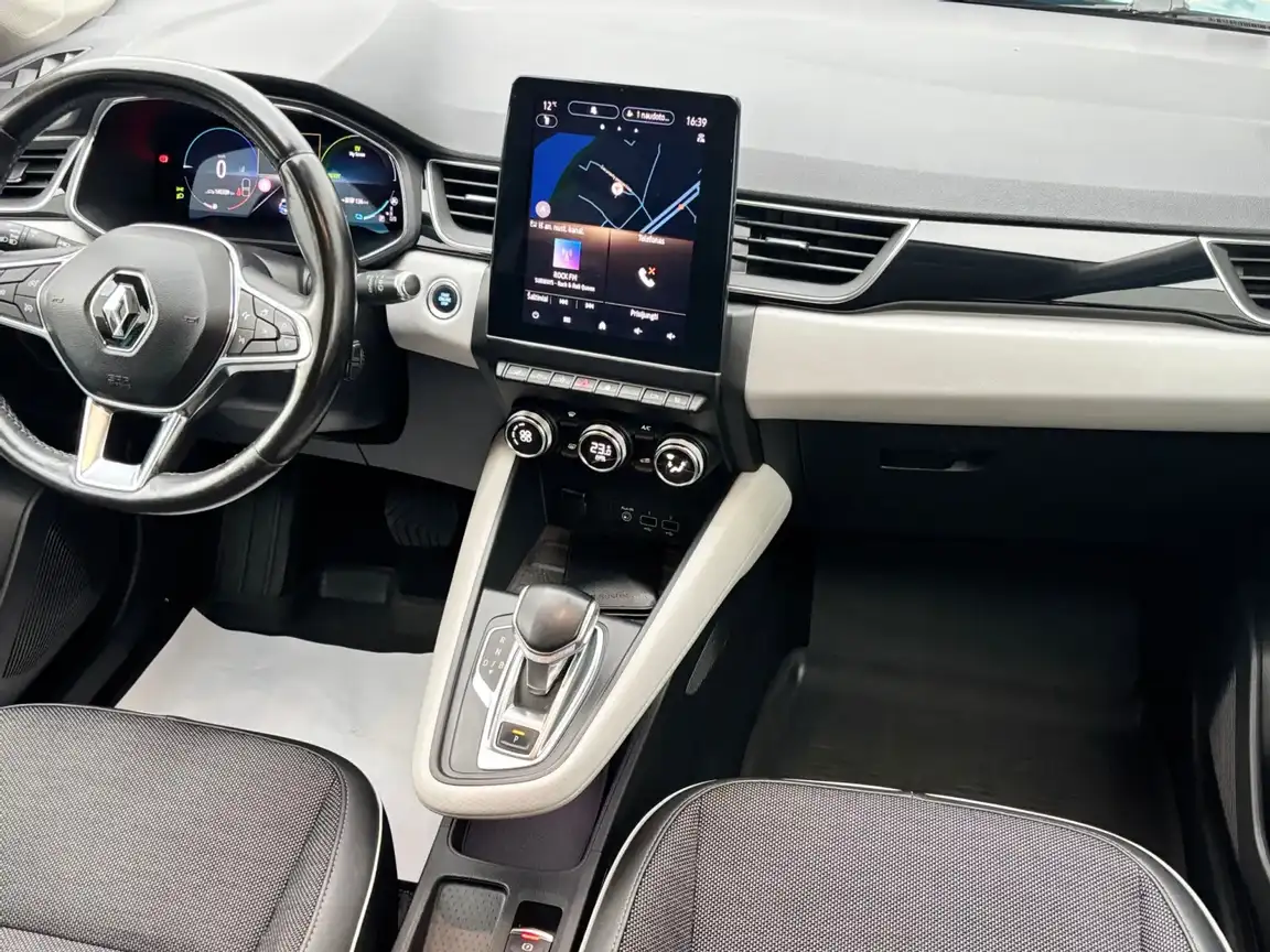 RENAULT CAPTUR