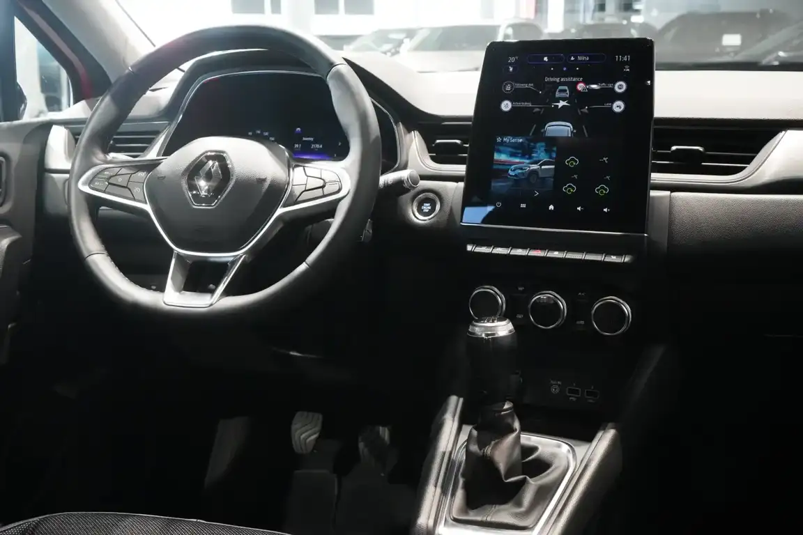RENAULT CAPTUR