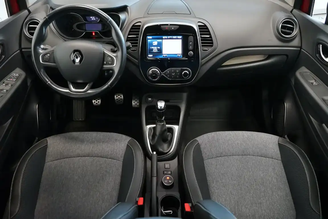 RENAULT CAPTUR