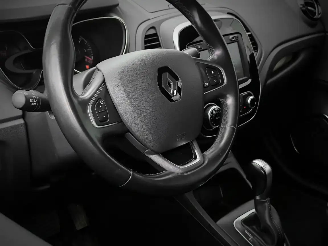 RENAULT CAPTUR