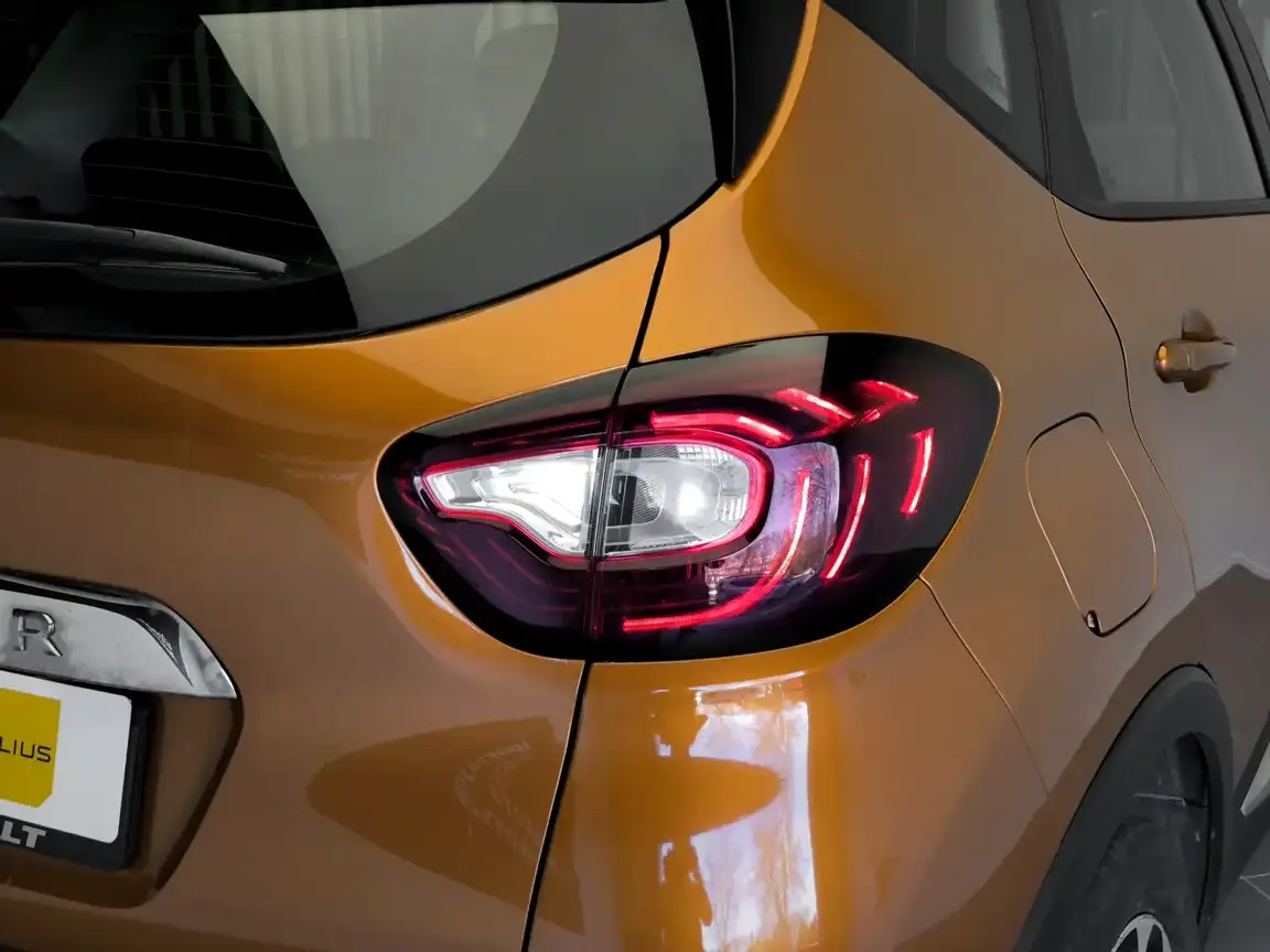 RENAULT CAPTUR