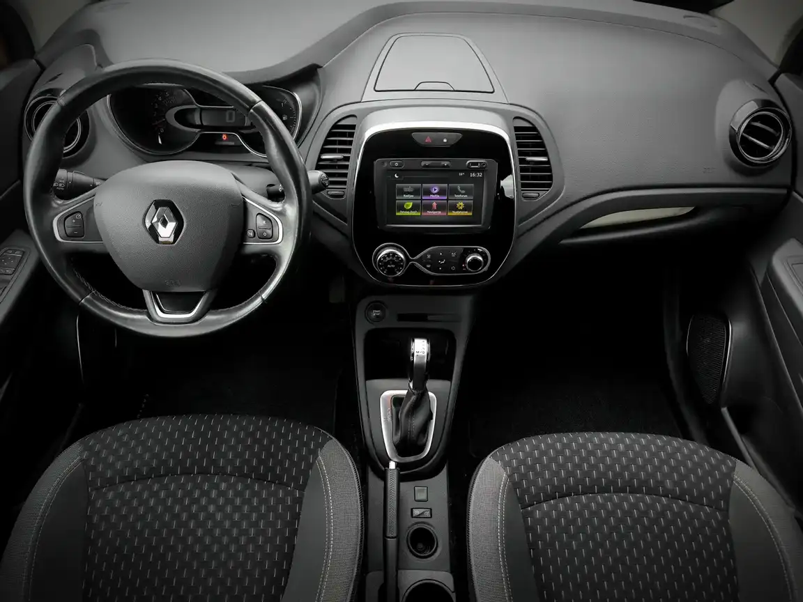 RENAULT CAPTUR