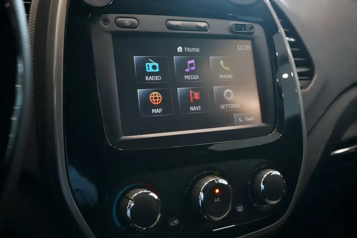 RENAULT CAPTUR