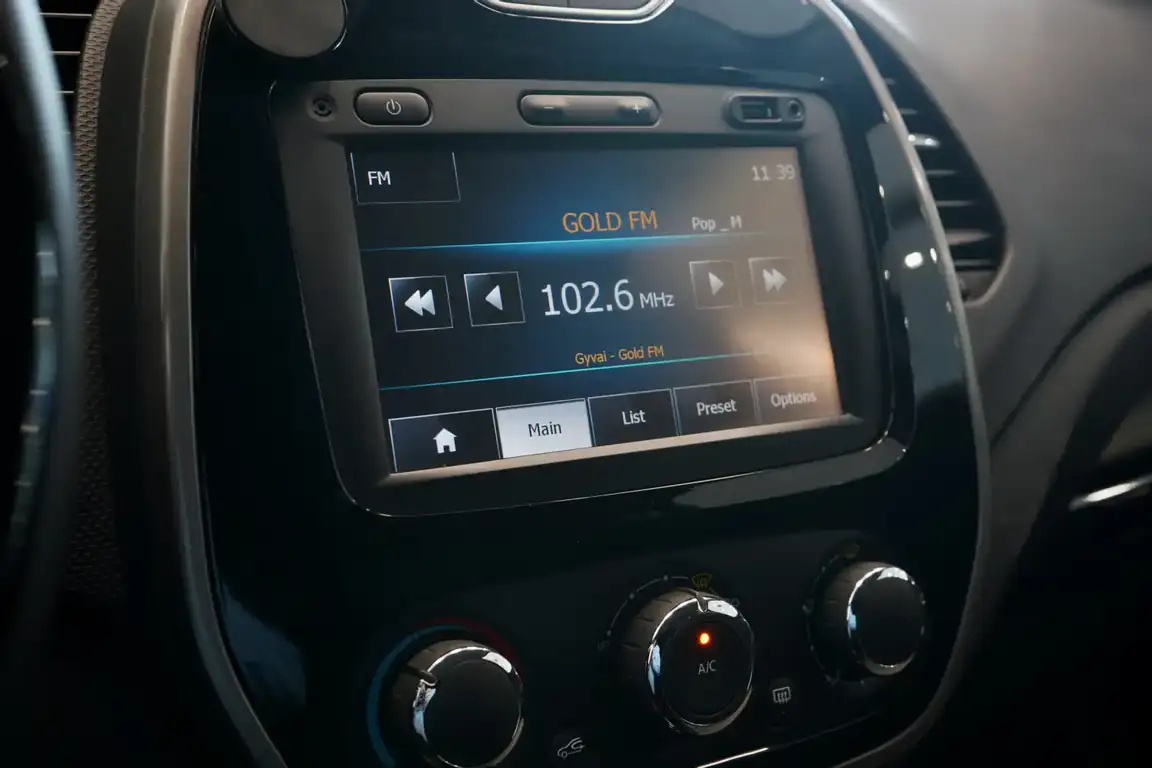 RENAULT CAPTUR
