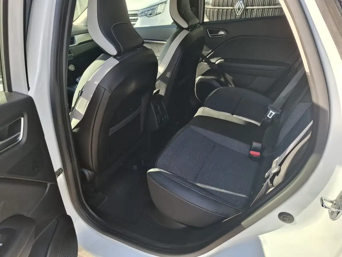 RENAULT CAPTUR