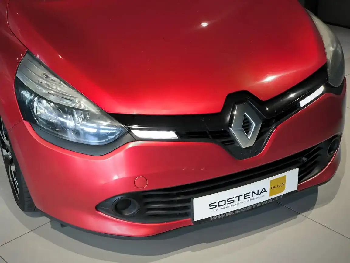 RENAULT CLIO