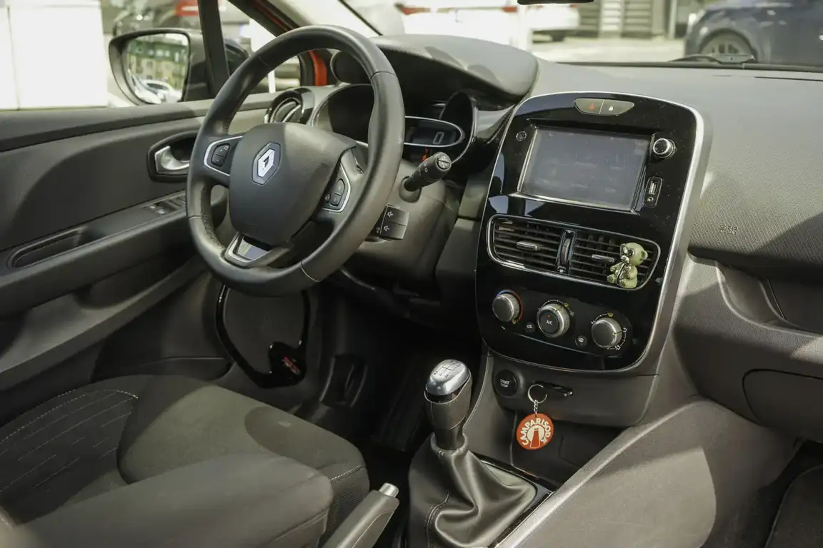 RENAULT CLIO