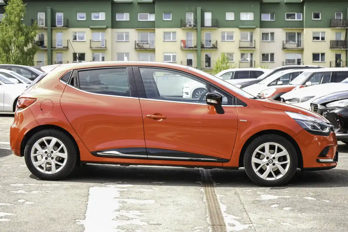 RENAULT CLIO