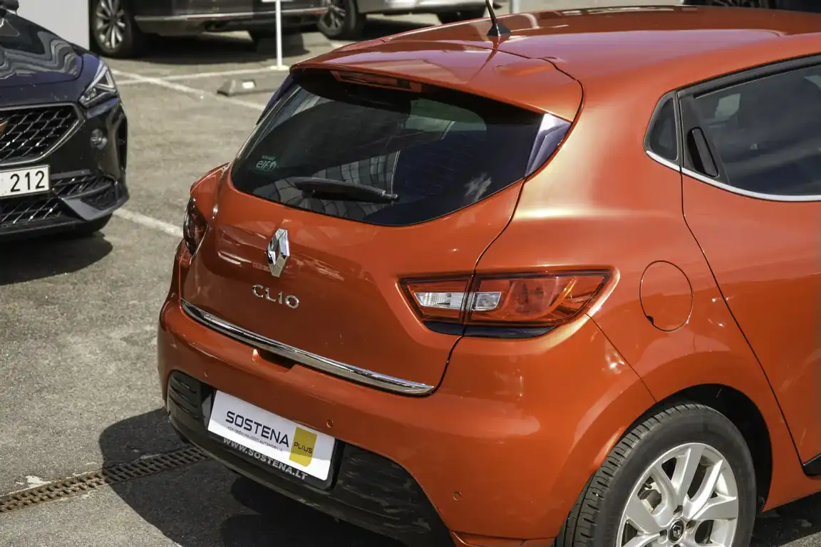 RENAULT CLIO