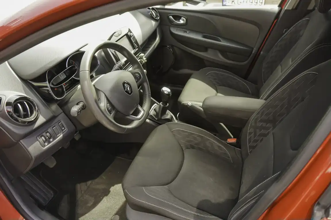 RENAULT CLIO
