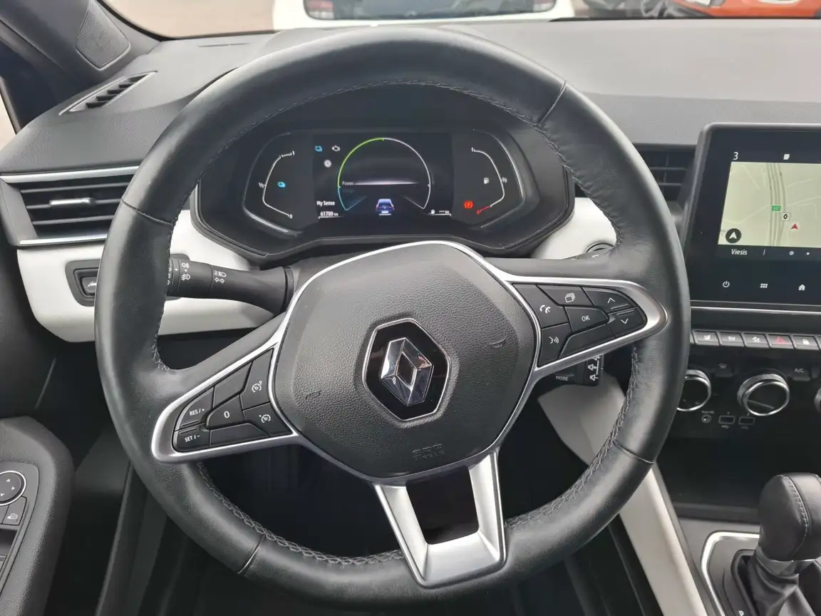 RENAULT CLIO